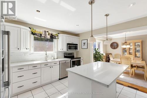 2325 Duncaster Drive, Burlington, ON - Indoor Photo Showing Kitchen