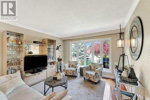 2325 Duncaster Drive, Burlington, ON - Indoor Photo Showing Living Room