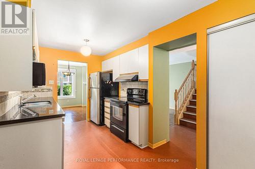 2015 Summerfields Crescent, Ottawa, ON - Indoor Photo Showing Kitchen