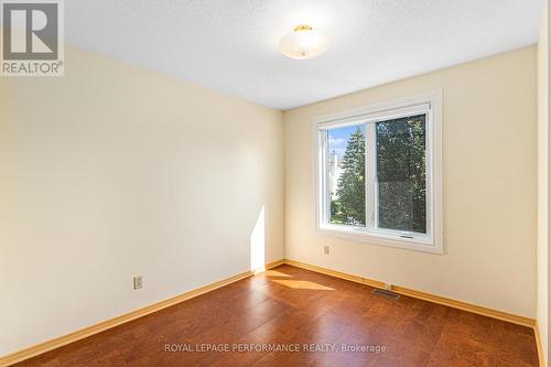 Third Bedroom on second level - 2015 Summerfields Crescent, Ottawa, ON - Indoor Photo Showing Other Room