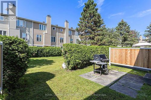 Partially fenced and hedged with patio - 2015 Summerfields Crescent, Ottawa, ON - Outdoor