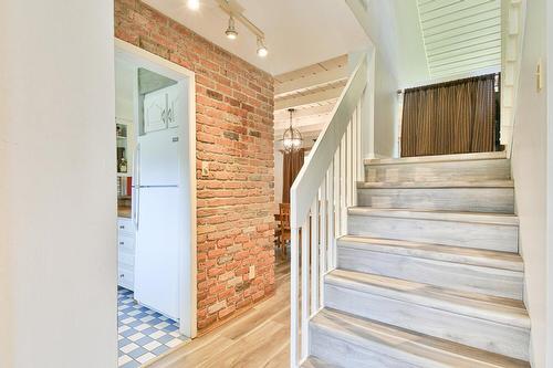 Escalier - 102 Ch. Robitaille, Mont-Tremblant, QC - Indoor Photo Showing Other Room