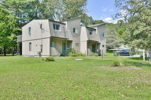 Rue - 102 Ch. Robitaille, Mont-Tremblant, QC - Outdoor