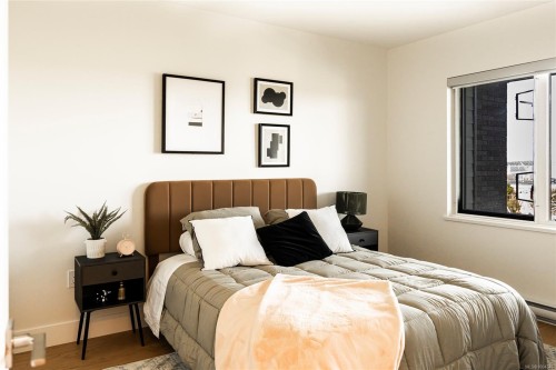 304-45 Haliburton St, Nanaimo, BC - Indoor Photo Showing Bedroom