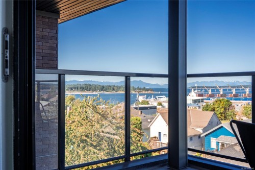 304-45 Haliburton St, Nanaimo, BC -  Photo Showing Other Room With Body Of Water