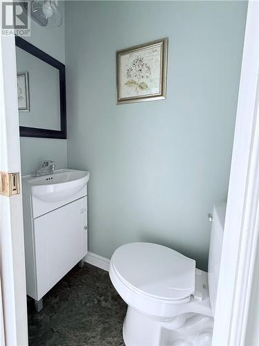 9 Frame Crescent, Elliot Lake, ON - Indoor Photo Showing Bathroom