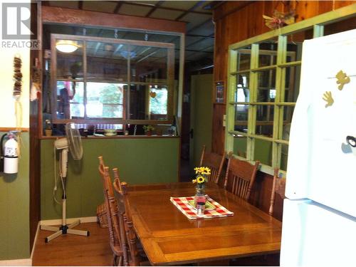 1581 Neimi Road, Christina Lake, BC - Indoor Photo Showing Dining Room