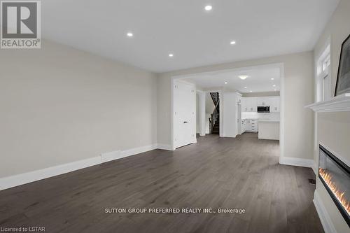 252 Leitch Street, Dutton/Dunwich (Dutton), ON - Indoor Photo Showing Other Room