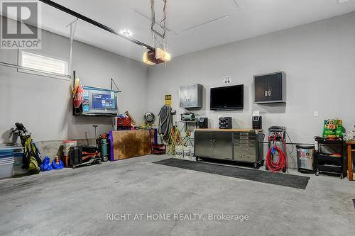 201 Versaille Street, Alfred And Plantagenet, ON - Indoor Photo Showing Garage