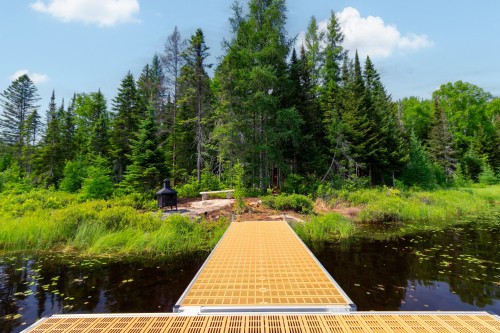 Accès au plan d'eau - Ch. Olivier-Paradis, Labelle, QC 