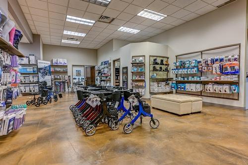 Commerce - 102A-256 Rue De Montigny, Saint-Jérôme, QC - Indoor