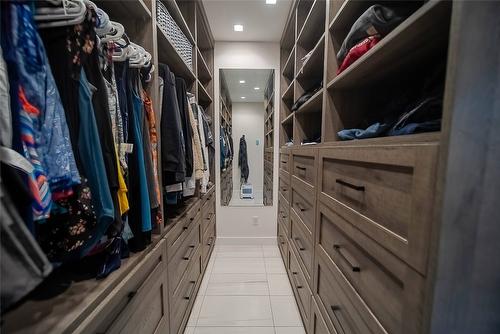 2106 Whistle Wood Way, Cranbrook, BC - Indoor With Storage