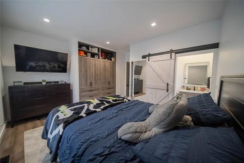 2106 Whistle Wood Way, Cranbrook, BC - Indoor Photo Showing Bedroom