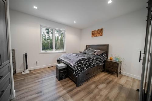 2106 Whistle Wood Way, Cranbrook, BC - Indoor Photo Showing Bedroom