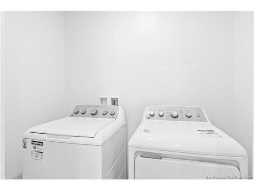 6 Briar Brook Pl, Fredericton, NB 