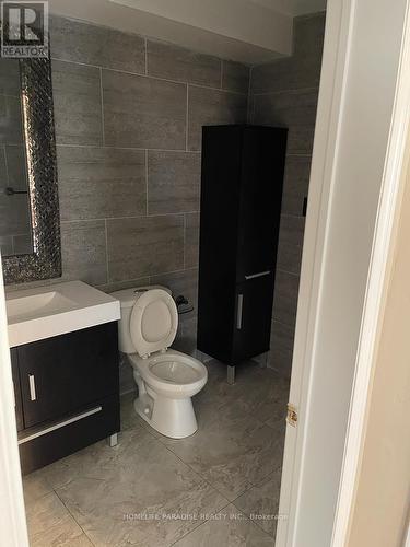 3586 Indigo Crescent, Mississauga, ON - Indoor Photo Showing Bathroom