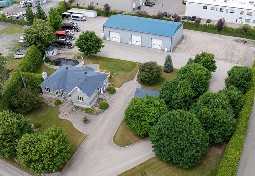 120 Ch. de la Côte S.  Boisbriand, QC J7E 4H5