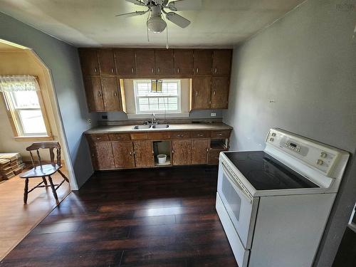 29 Cowan Street, Springhill, NS 