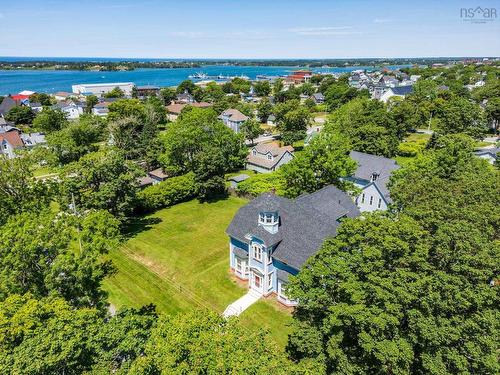 42 Queen Street, Yarmouth, NS 