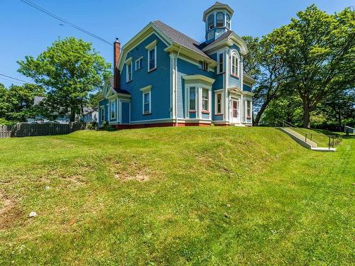 42 Queen Street, Yarmouth, NS 