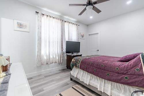 180 Hollywood Crescent, Lillooet, BC - Indoor Photo Showing Bedroom