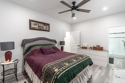 180 Hollywood Crescent, Lillooet, BC - Indoor Photo Showing Bedroom