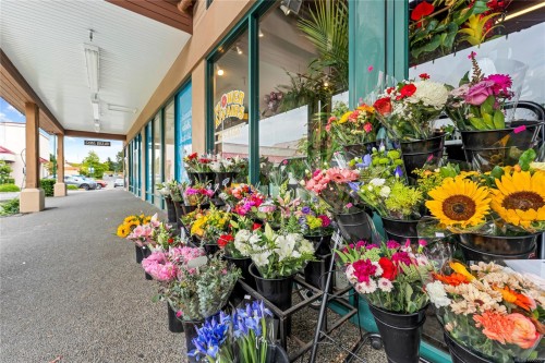 107-4430 West Saanich Rd, Saanich, BC 