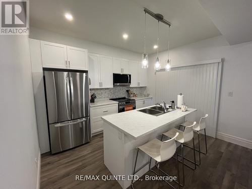 54 Campbell Crescent, Prince Edward County (Picton Ward), ON - Indoor Photo Showing Kitchen With Double Sink With Upgraded Kitchen