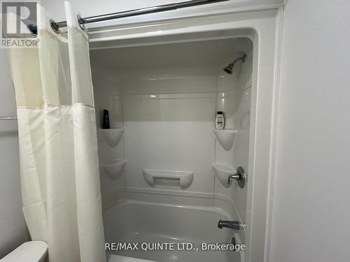 54 Campbell Crescent, Prince Edward County (Picton Ward), ON - Indoor Photo Showing Bathroom