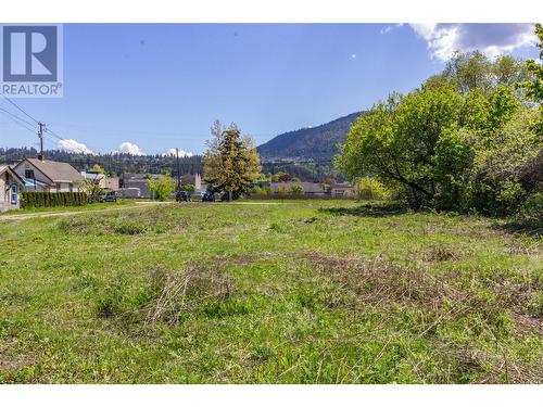 241 Beatty Avenue Nw, Salmon Arm, BC 