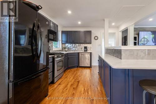 188 Cayley Street, Goderich (Goderich (Town)), ON - Indoor Photo Showing Kitchen With Upgraded Kitchen