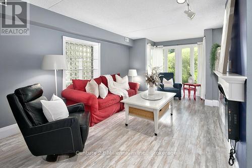 121 - 796404 Grey Road 19, Blue Mountains, ON - Indoor Photo Showing Living Room
