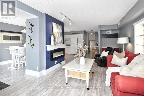 121 - 796404 Grey Road 19, Blue Mountains, ON - Indoor Photo Showing Living Room