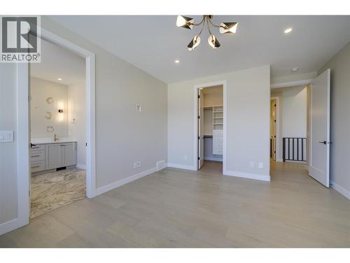 2138 Linfield Drive, Kamloops, BC - Indoor Photo Showing Other Room