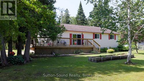 27 WHISKEY HARBOUR ROAD  Northern Bruce Peninsula, ON N0H 1X0