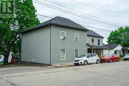 154-156 Freelton Road, Hamilton, ON - Outdoor