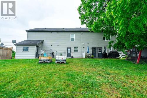 154-156 Freelton Road, Hamilton, ON - Outdoor