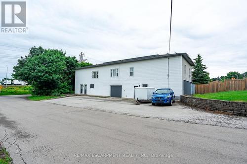 154-156 Freelton Road, Hamilton, ON - Outdoor