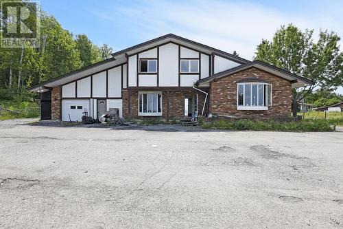 1016 Old Montreal Road, Ottawa, ON - Outdoor