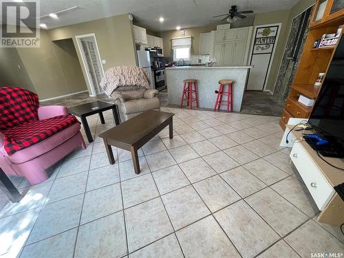 304 5Th Avenue W, Coleville, SK - Indoor