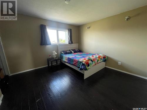 304 5Th Avenue W, Coleville, SK - Indoor Photo Showing Bedroom