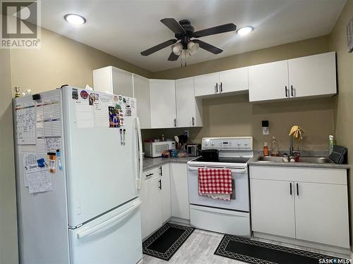 304 5Th Avenue W, Coleville, SK - Indoor Photo Showing Kitchen