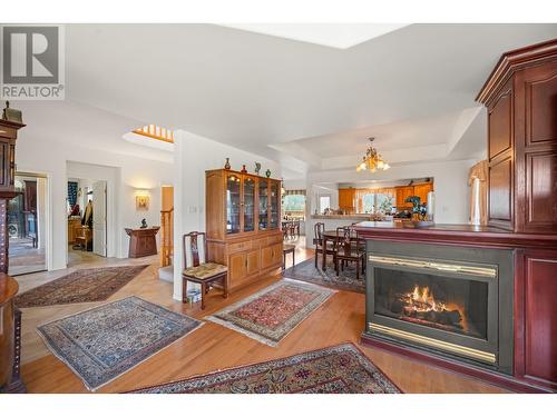 Living/Dining Room - 910 Lumby Mabel Lake Road, Lumby, BC 