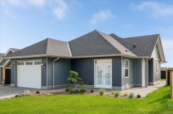 207 Dunbar Way  Parksville, BC V9P 0G6