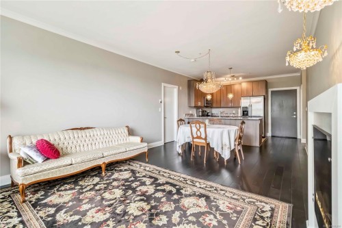 216-1145 Sikorsky Rd, Langford, BC - Indoor