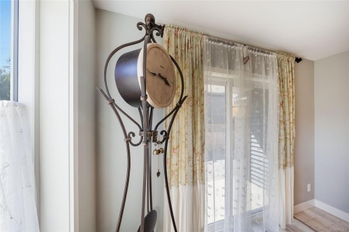 1341 Blue Heron Rd, Nanaimo, BC - Indoor Photo Showing Other Room