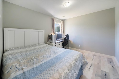 1341 Blue Heron Rd, Nanaimo, BC - Indoor Photo Showing Bedroom
