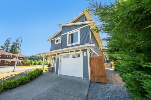 1341 Blue Heron Rd, Nanaimo, BC - Outdoor