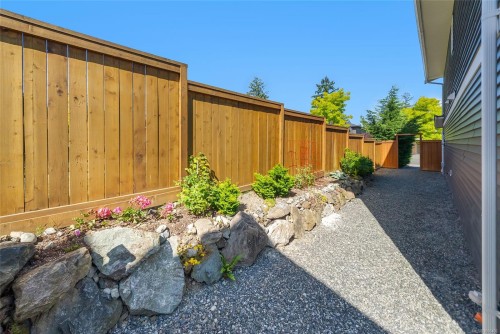 1341 Blue Heron Rd, Nanaimo, BC - Outdoor