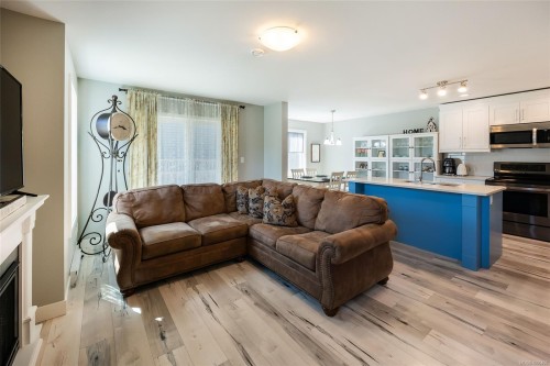 1341 Blue Heron Rd, Nanaimo, BC - Indoor